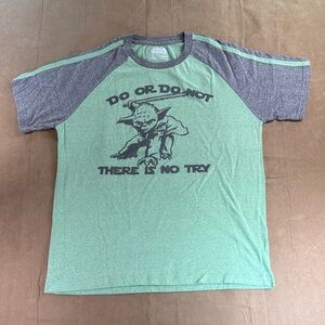 Star Wars Green and Gray Yoda Short Sleeve Tee